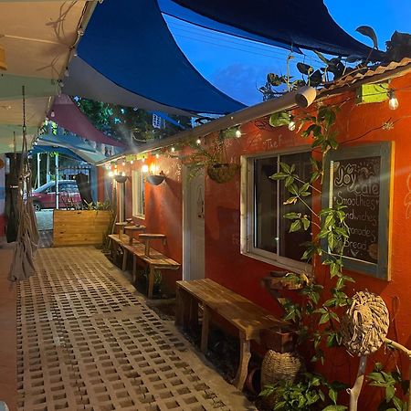 喀巴里特 Wing Camp旅舍 外观 照片
